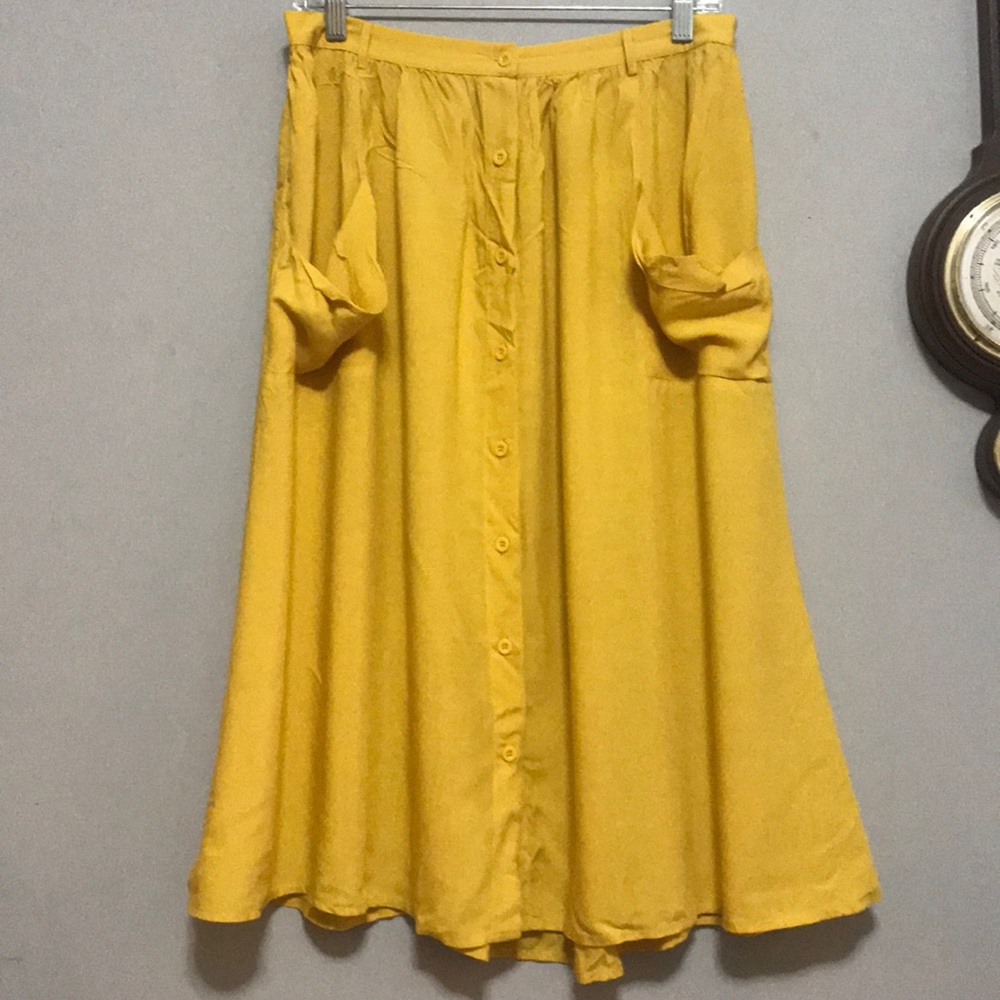 Yellow Mid length High Rise Skirt